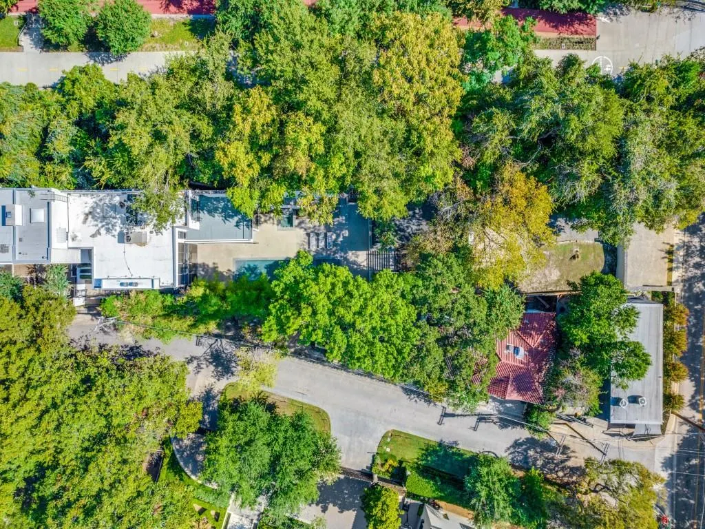 3818 Turtle Creek Drive