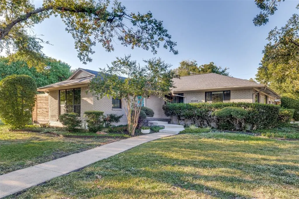 10665 Lake Haven Drive
