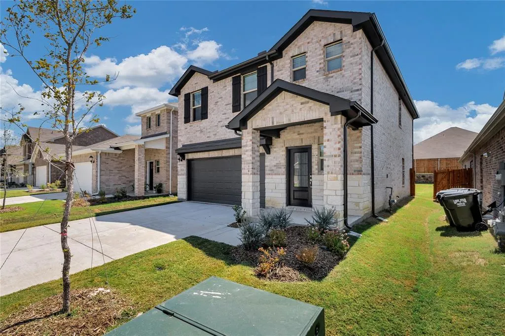 515 Ezra Lane
