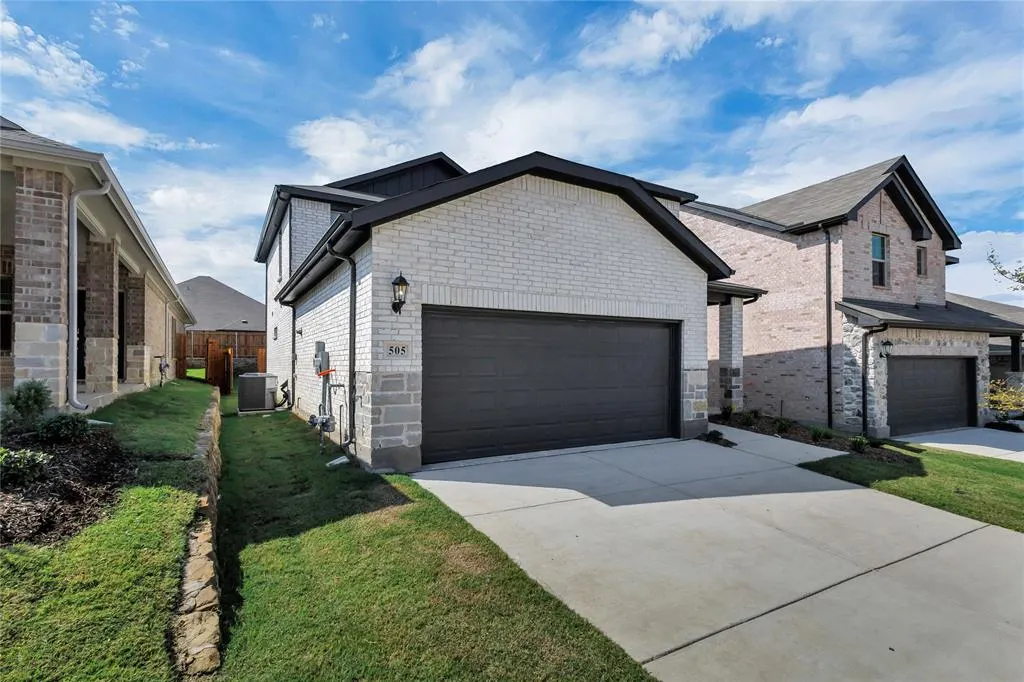 505 Willet Drive