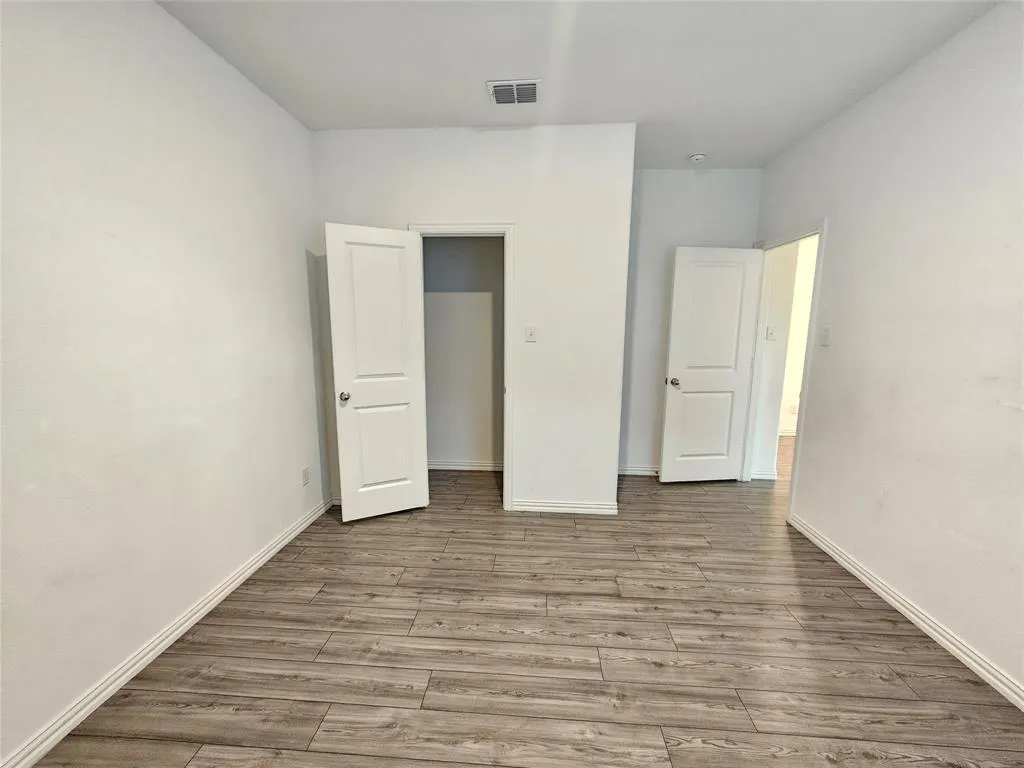 3704 Milkweed Road