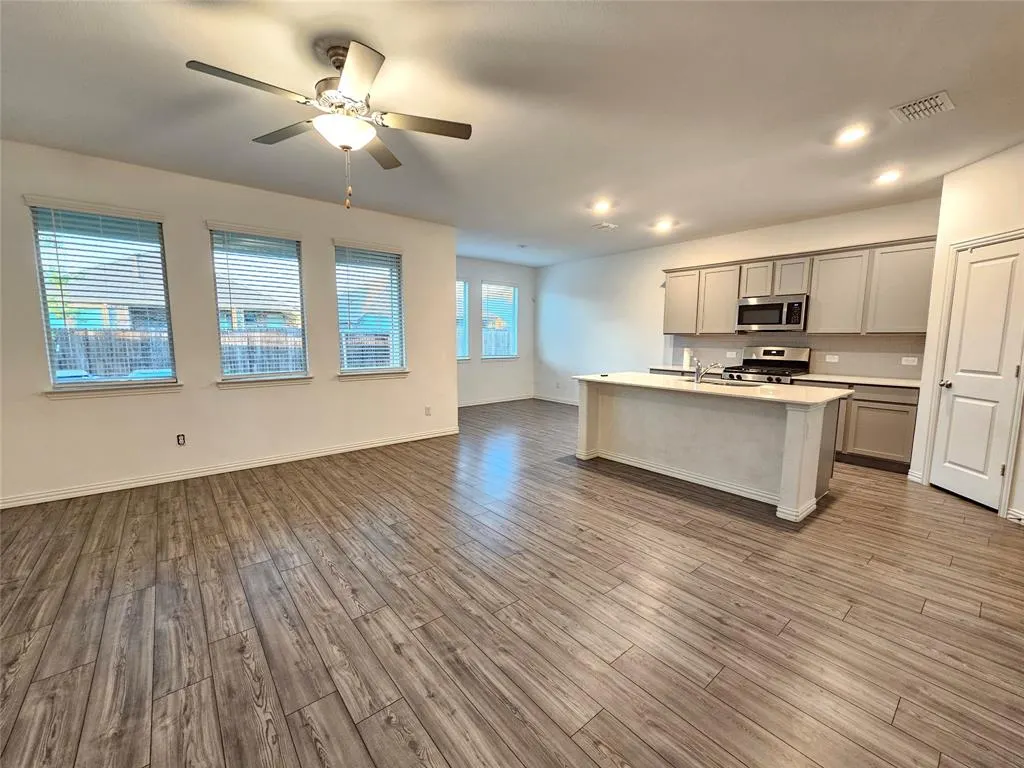 3704 Milkweed Road