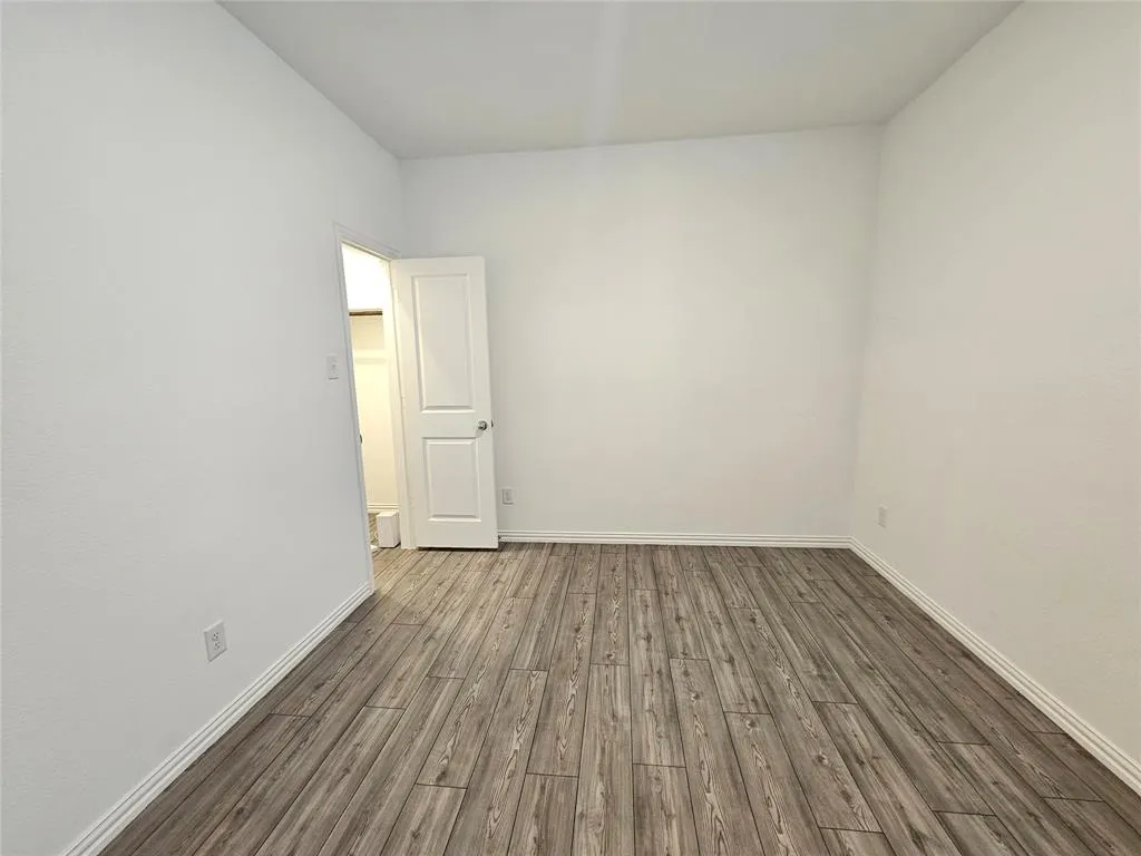 3704 Milkweed Road