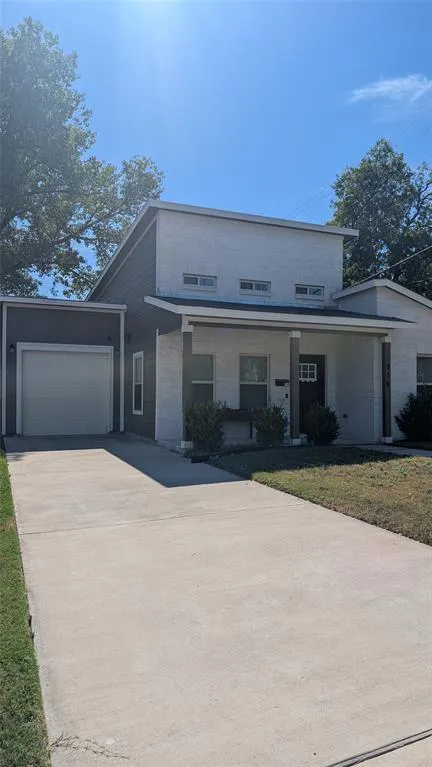 914 E Louisiana Avenue