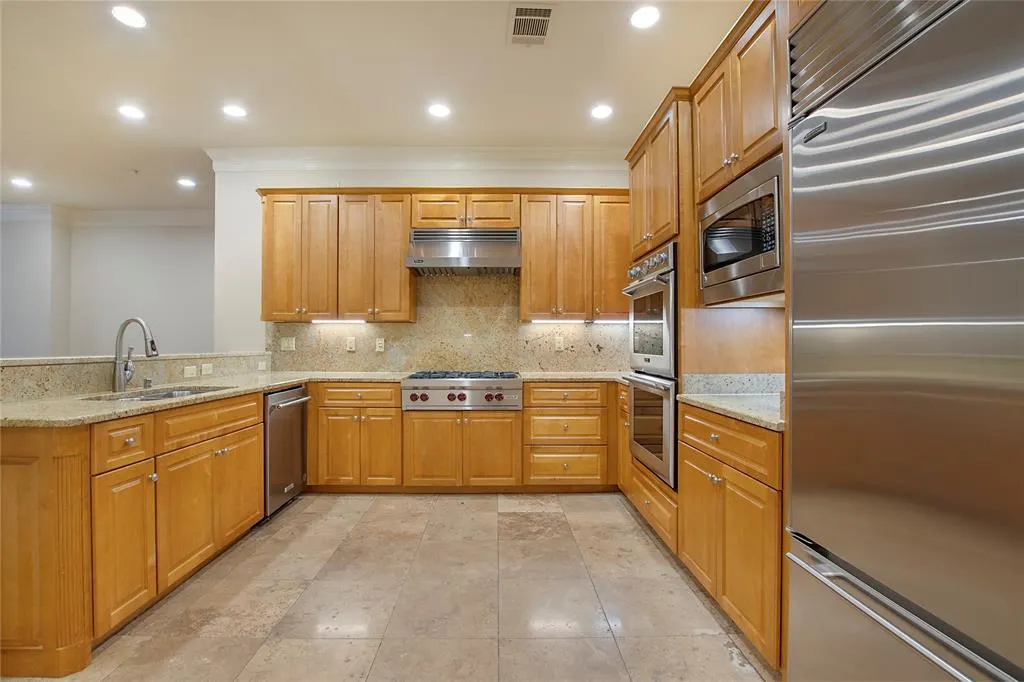6405 Bandera Avenue, #3A