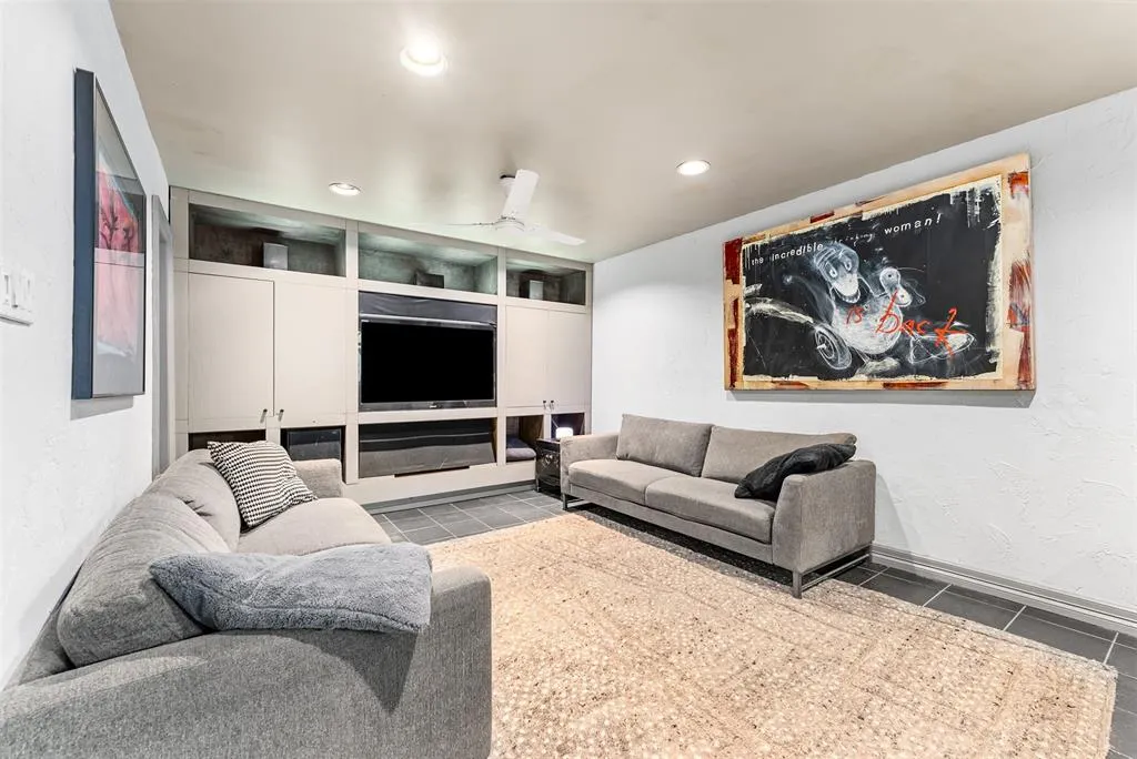 10406 Crestover Drive