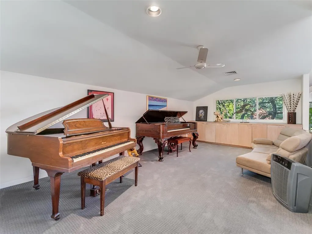 10406 Crestover Drive
