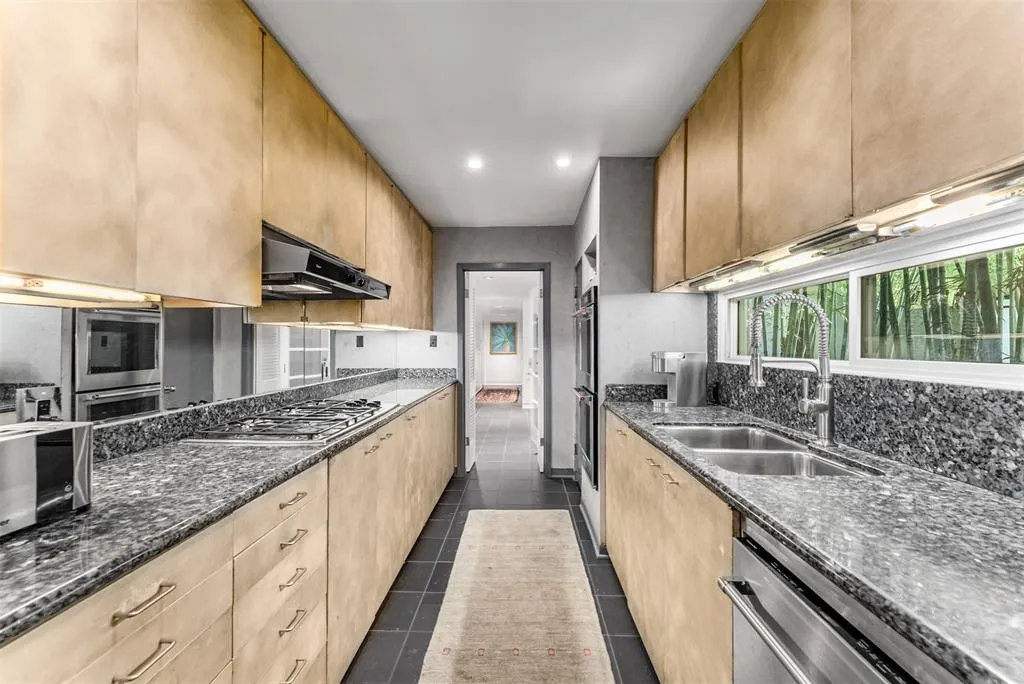 10406 Crestover Drive