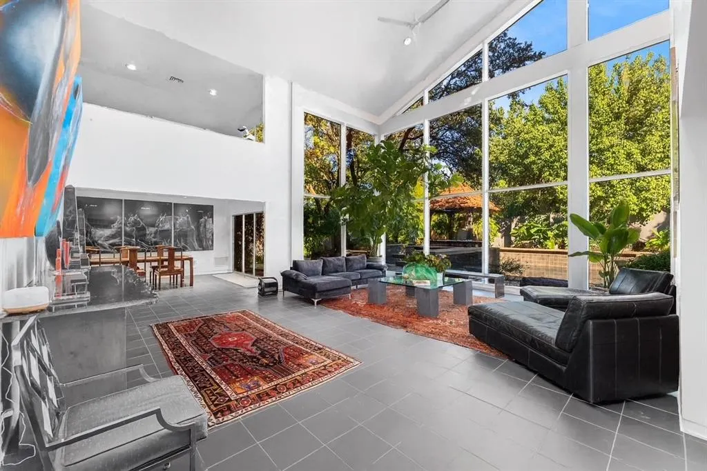 10406 Crestover Drive