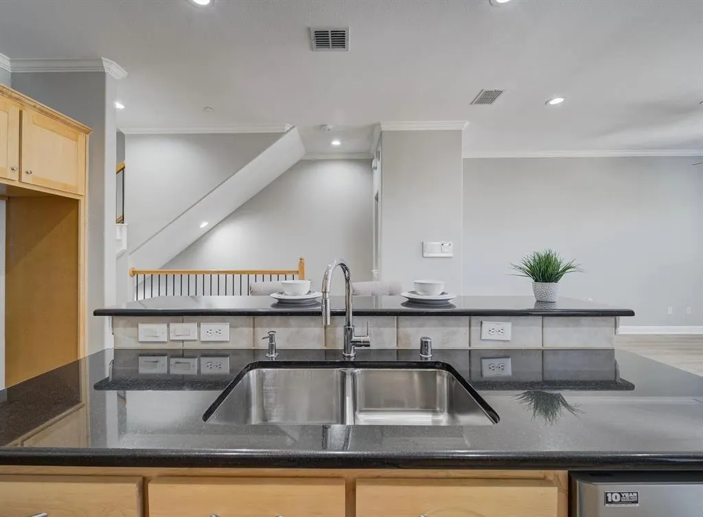 8285 Short Street