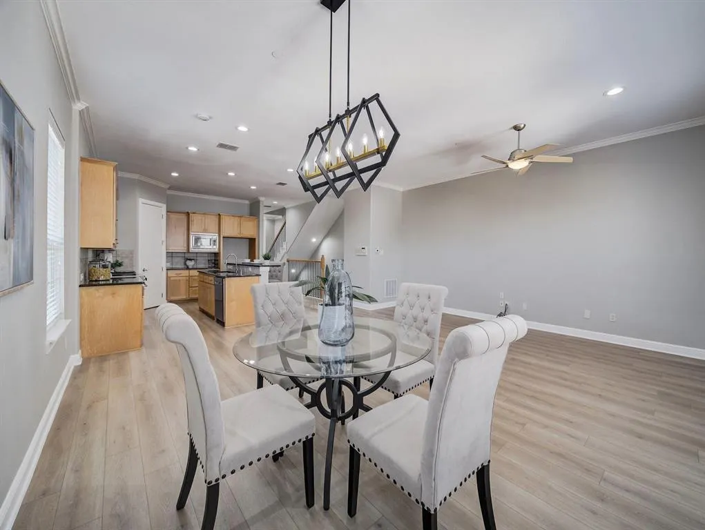 8285 Short Street