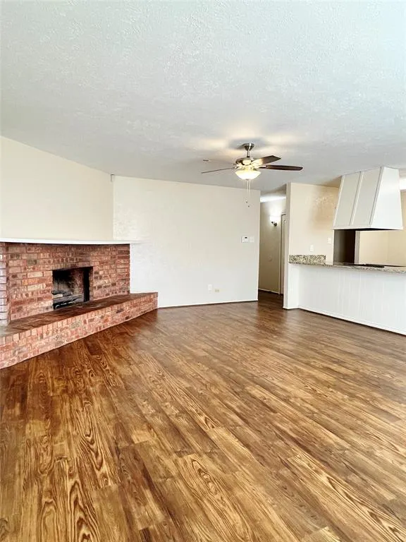 7132 Nutmeg Lane