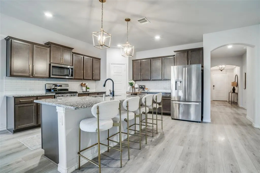 1013 Azure Lane