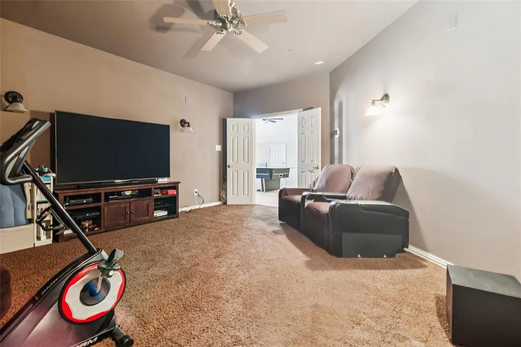 8113 Sutherland Lane