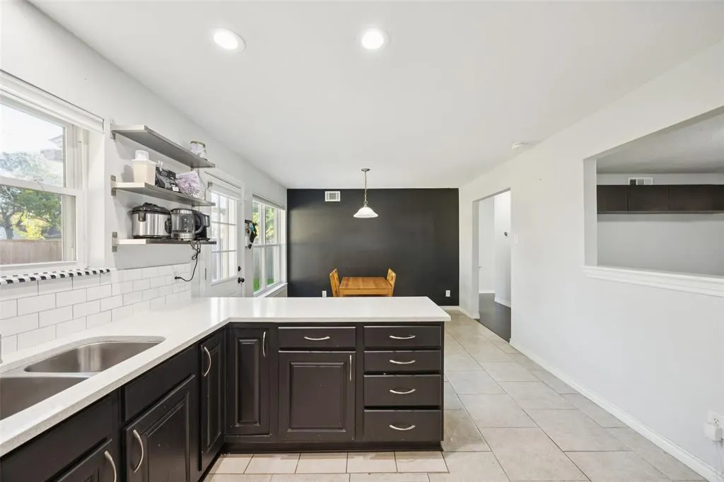 605 Fairview Drive
