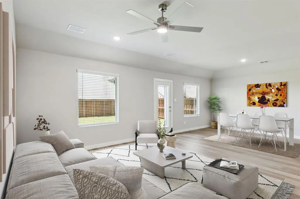 520 Regency Court