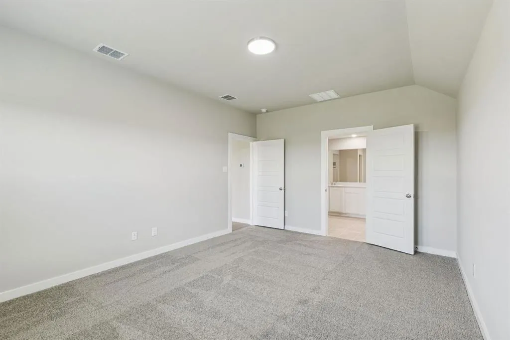 520 Regency Court