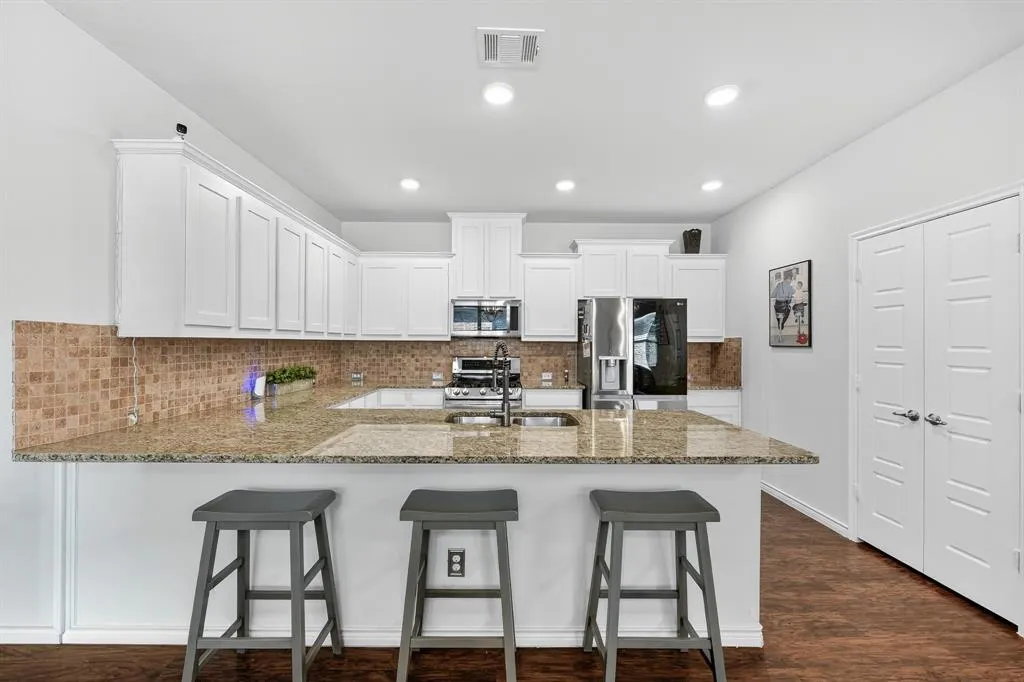 2209 Barx Drive