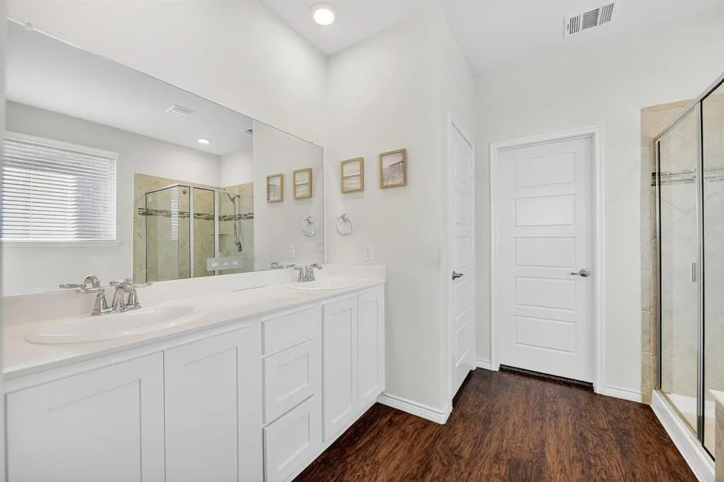 2209 Barx Drive