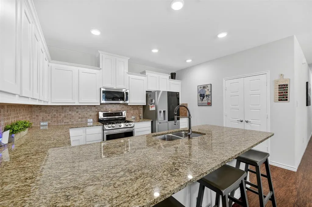 2209 Barx Drive