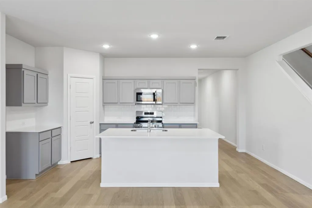 524 Regency Court