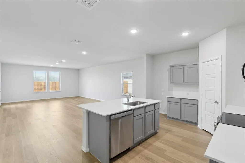 524 Regency Court