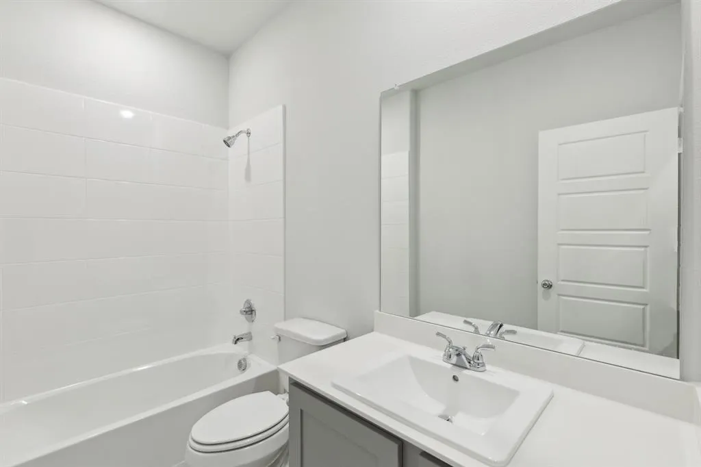 524 Regency Court