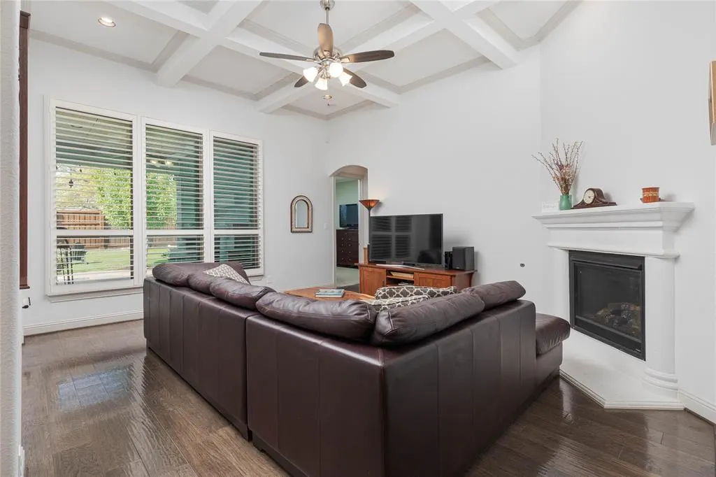 4020 Angelina Drive