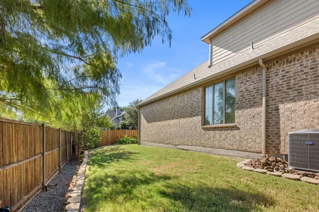 2900 Independence Drive