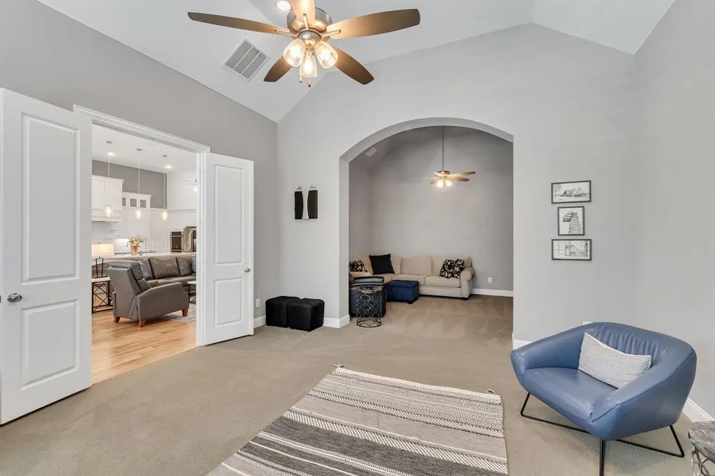 8516 Autumn Lake Trail