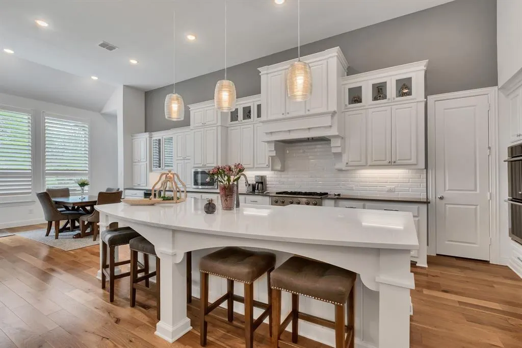 8516 Autumn Lake Trail