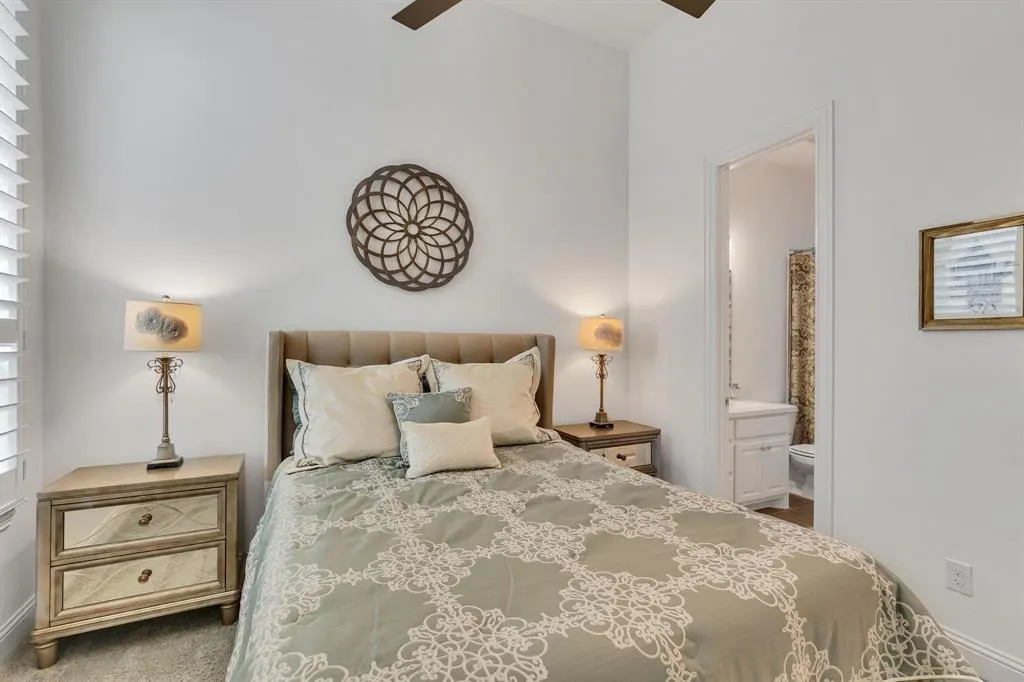 8516 Autumn Lake Trail