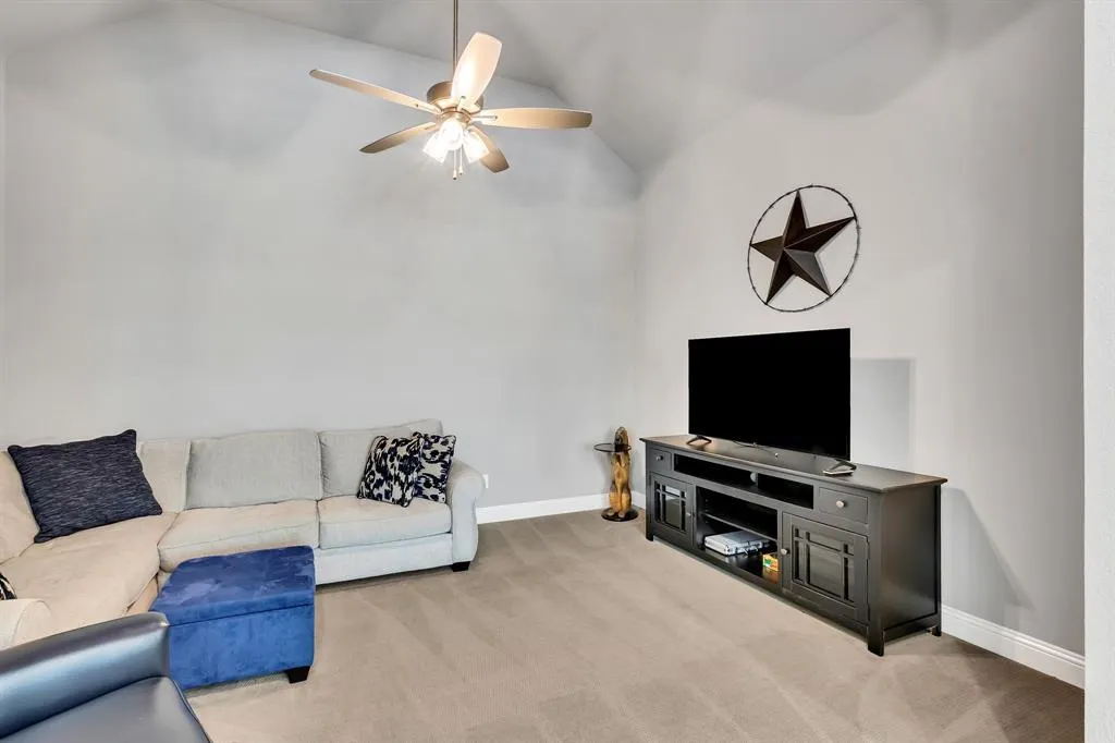8516 Autumn Lake Trail