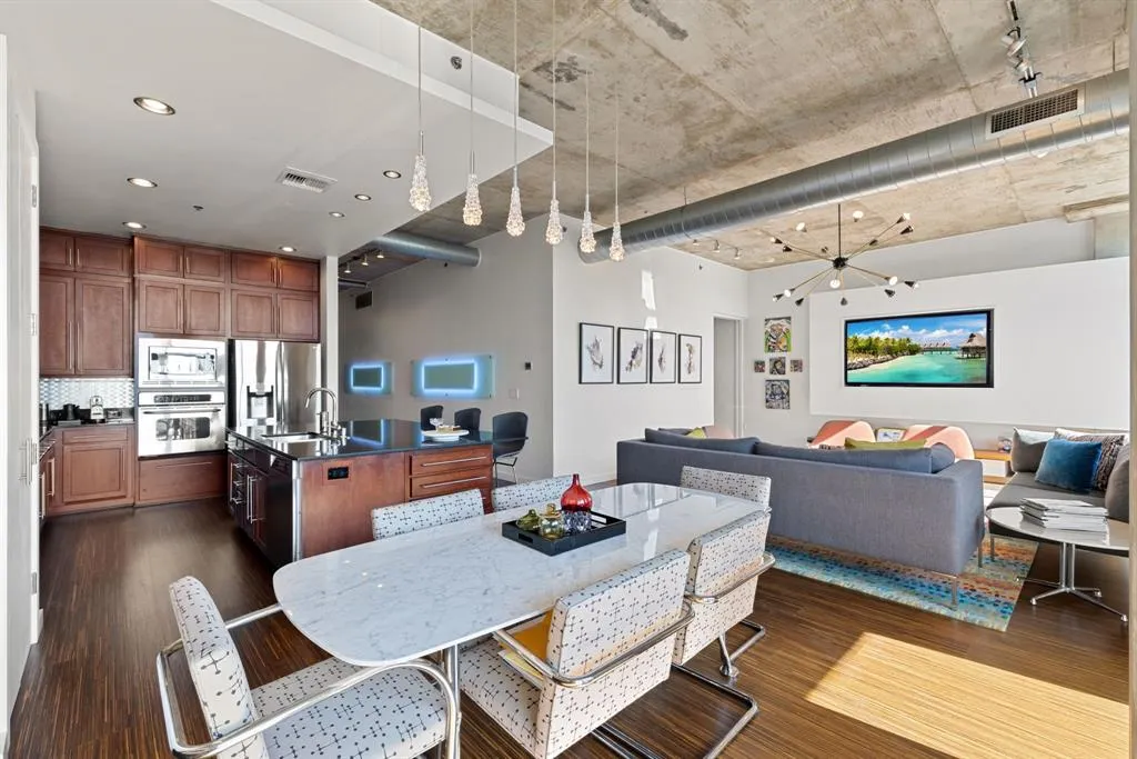 3030 Bryan Street, #308