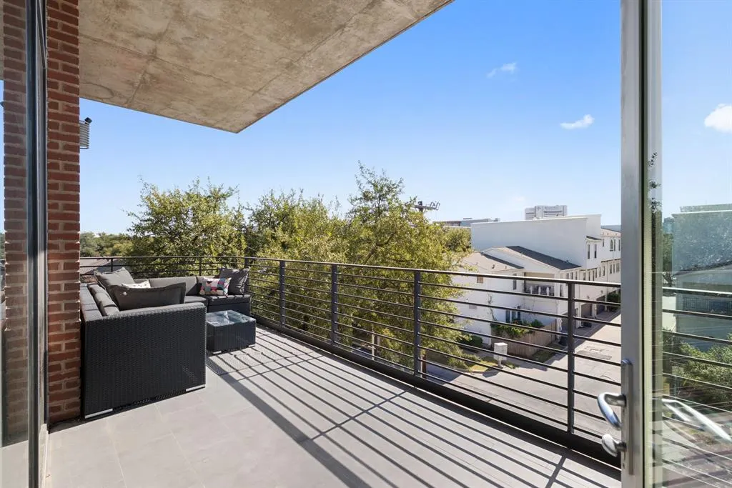 3030 Bryan Street, #308