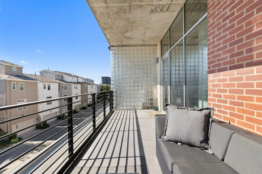 3030 Bryan Street, #308