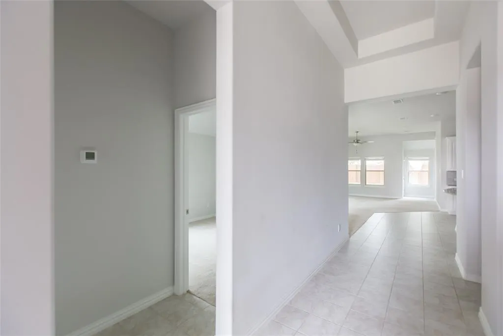 2811 Willow Lane