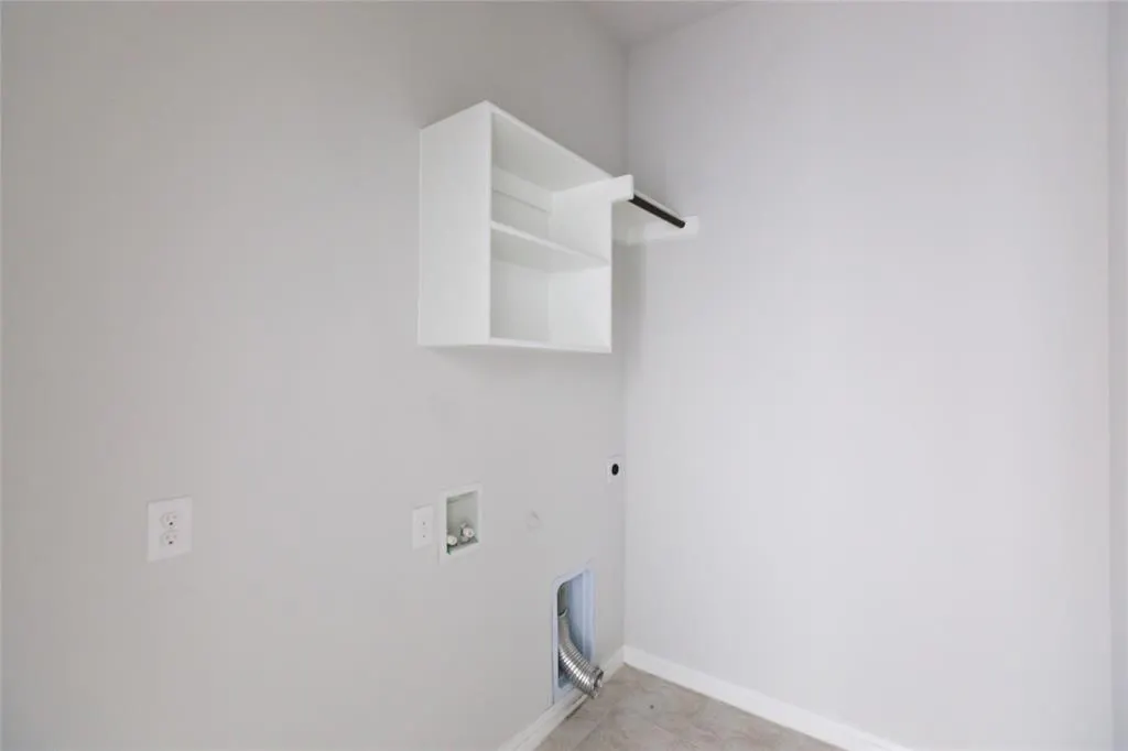 2811 Willow Lane