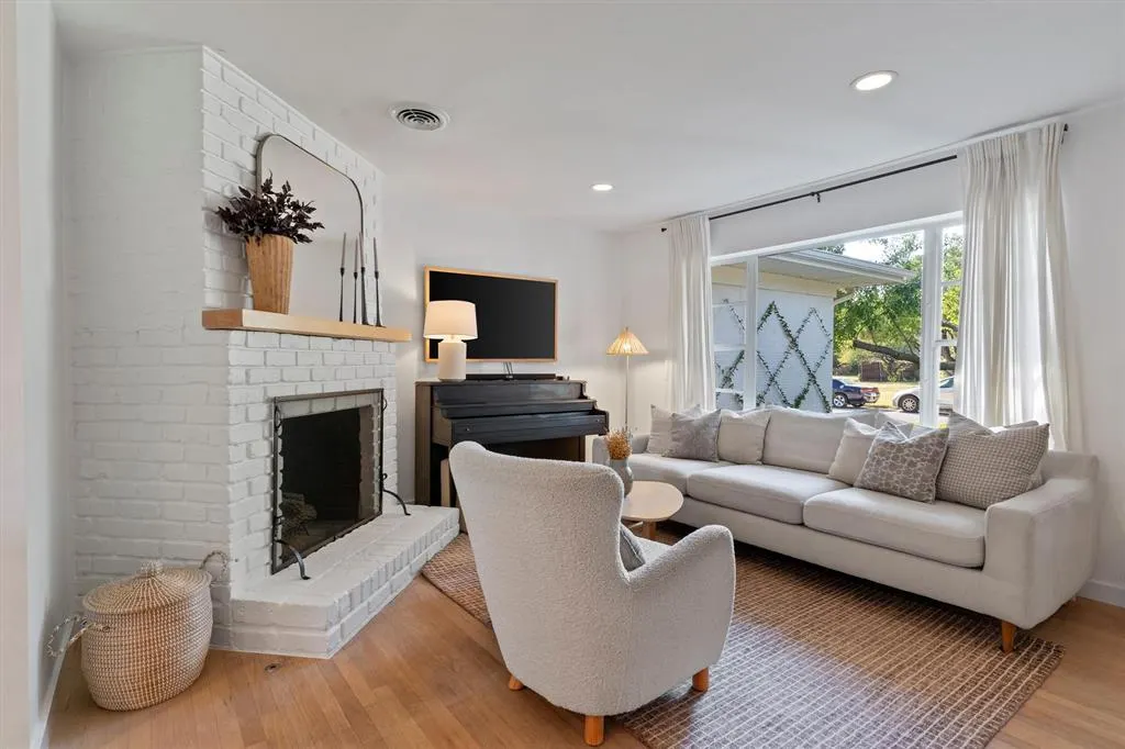 432 Rustic Circle
