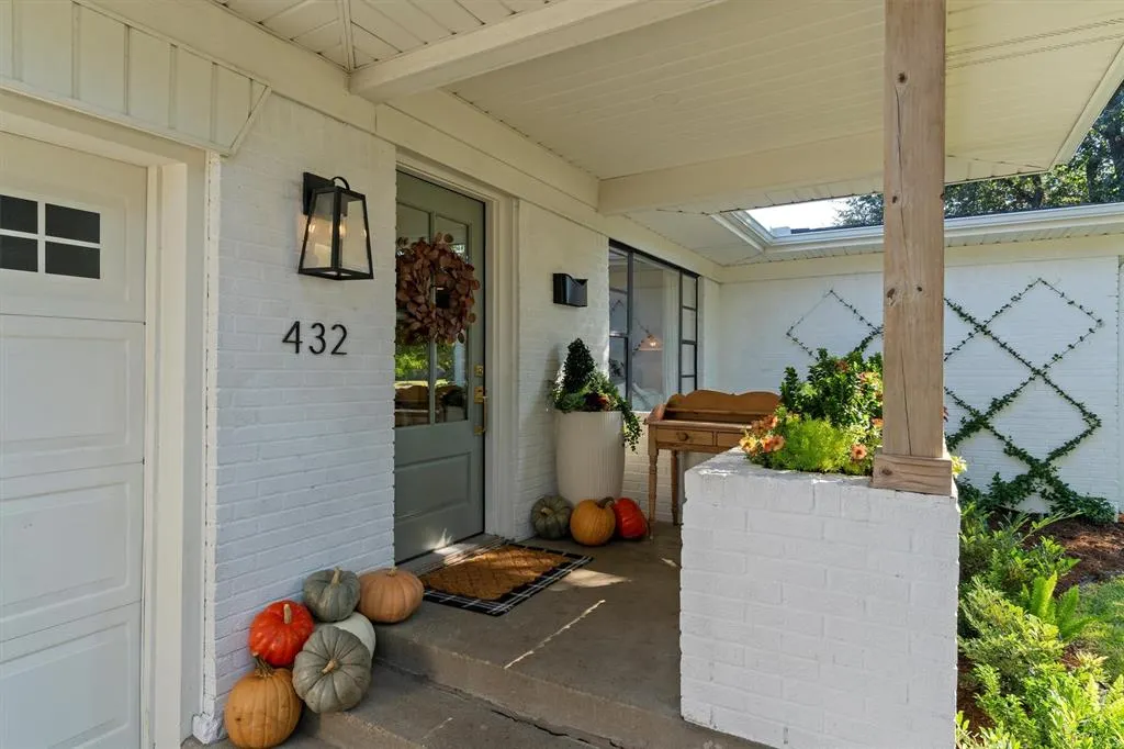 432 Rustic Circle