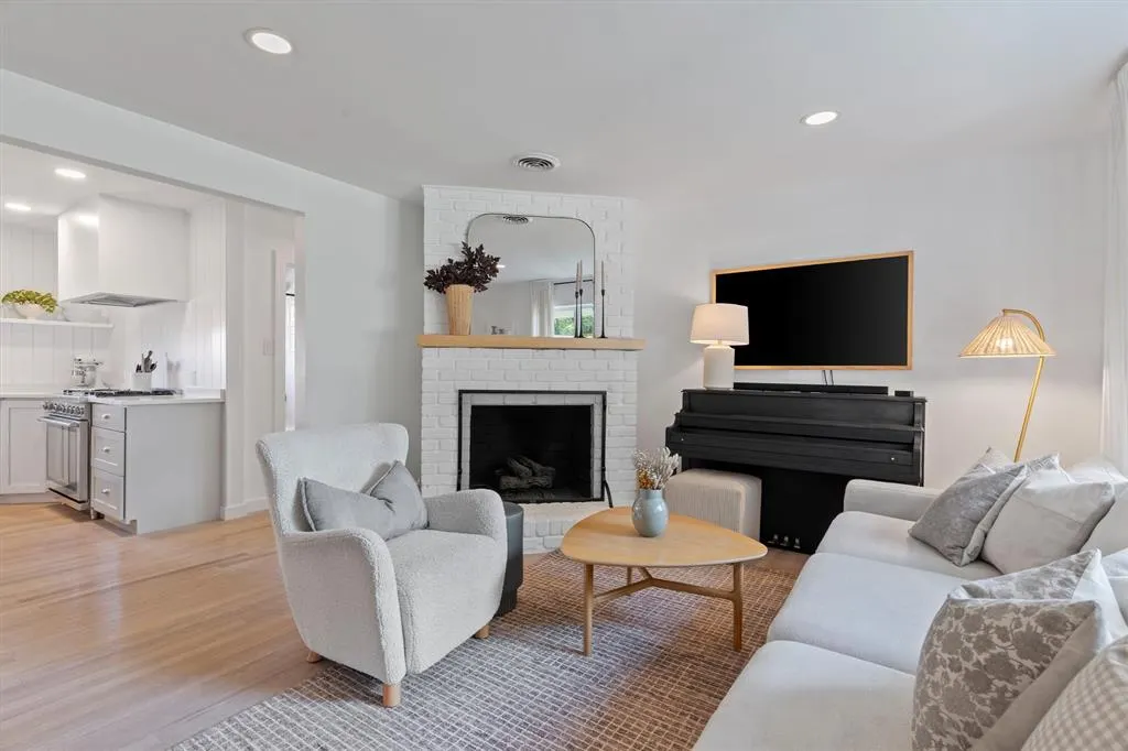 432 Rustic Circle