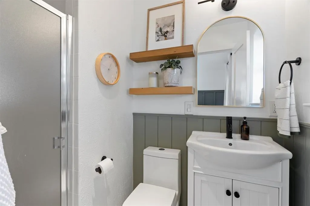 432 Rustic Circle