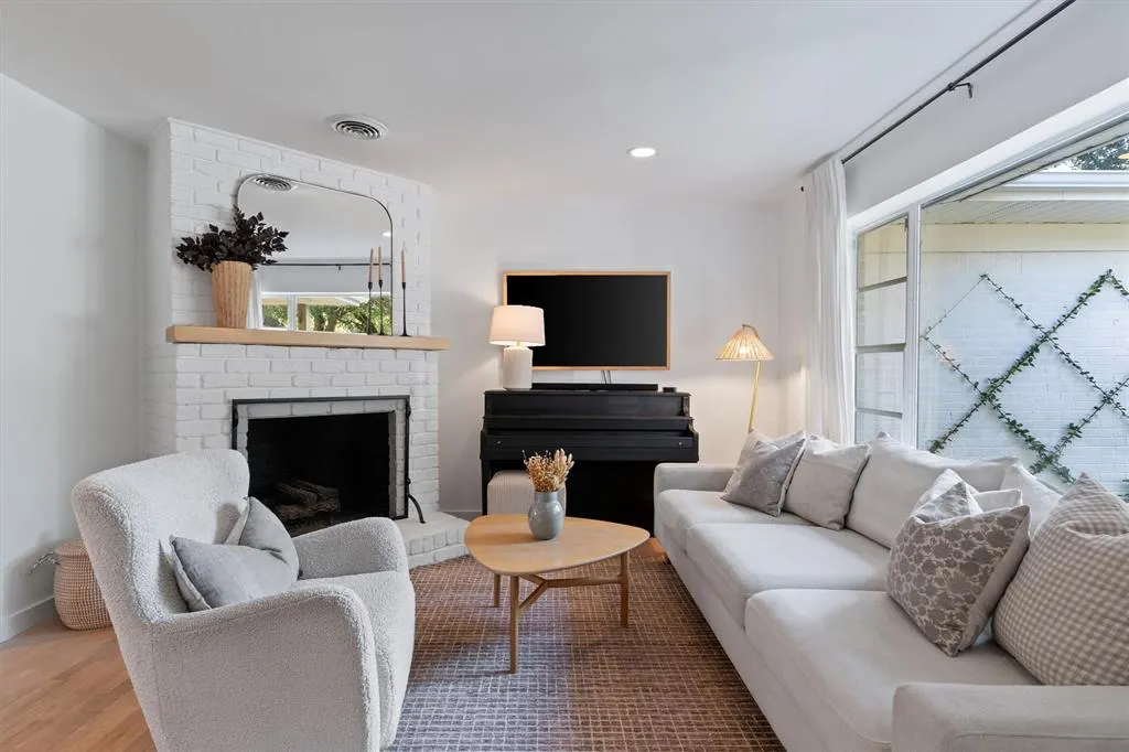 432 Rustic Circle