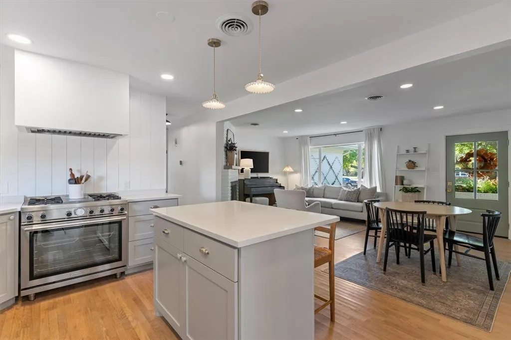 432 Rustic Circle