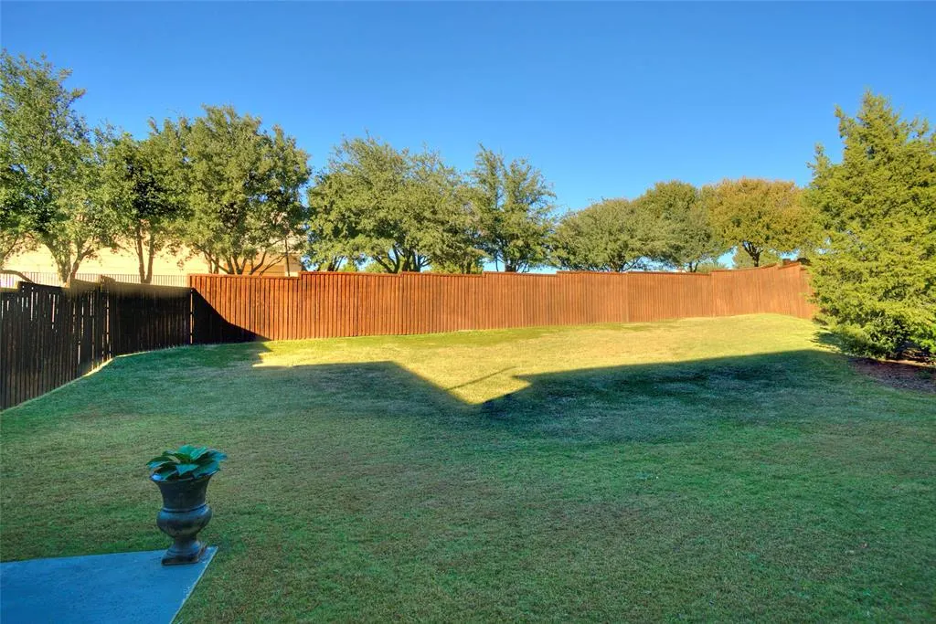 5404 Northshore Drive