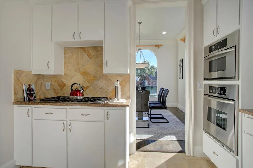 5404 Northshore Drive