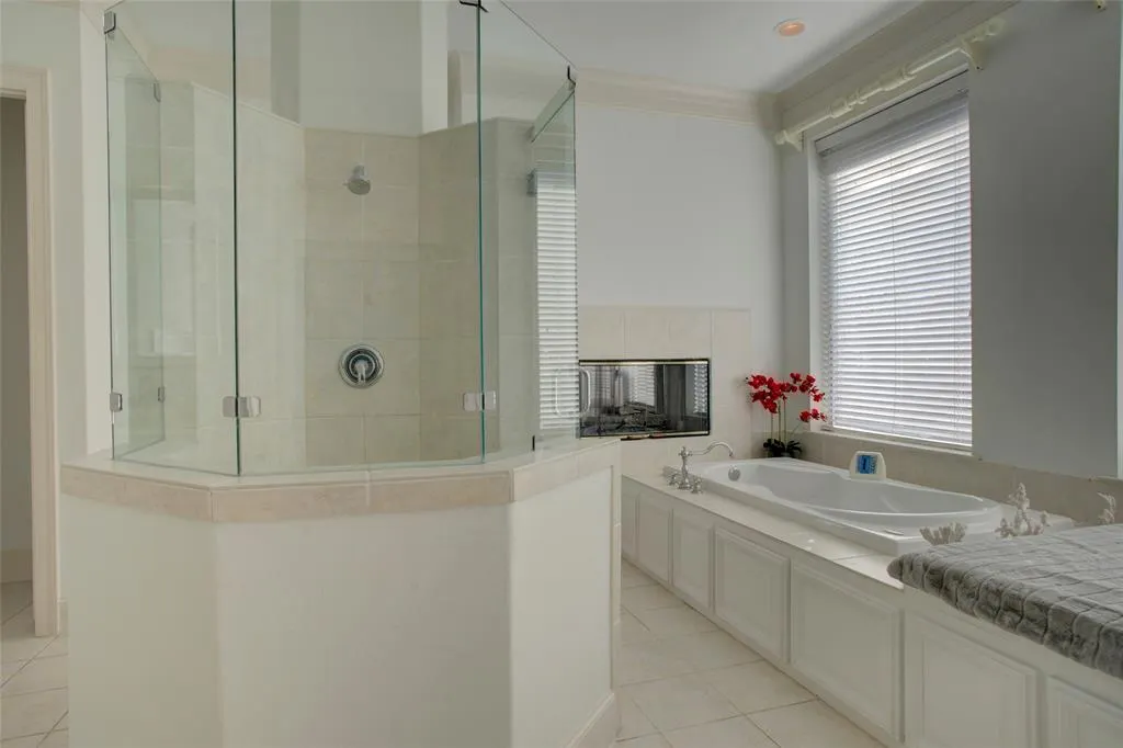 5404 Northshore Drive