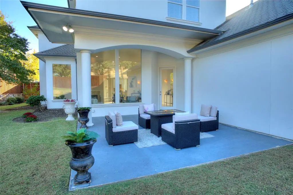 5404 Northshore Drive