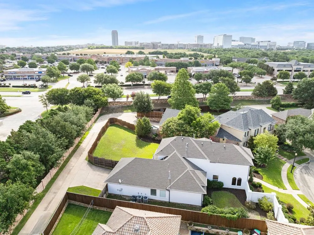 5404 Northshore Drive