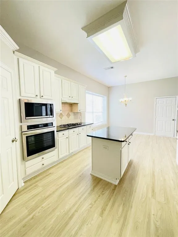 11801 HUMBERSIDE Drive